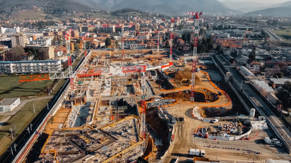 Potain cranes lead construction on Chorus Life smart city project