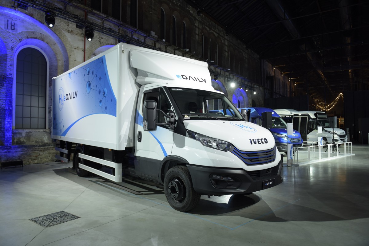 /storage/2022/07/beyond-iveco-group-days-took-place-at-the-ogr-in-turin_62d6a570c20f2.jpg