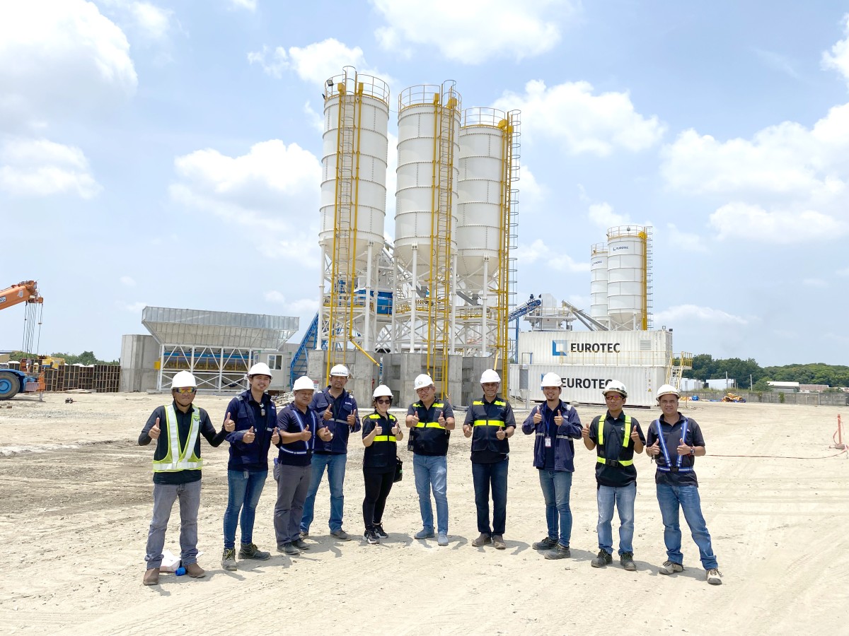 Multiple Eurotec concrete batching and cooling plants in Philippine project