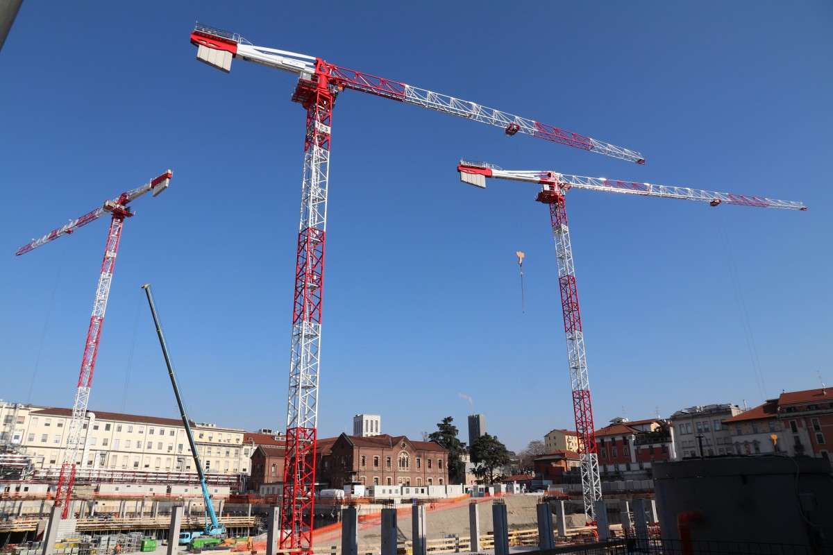 Potain cranes to aid major renovation of historic Milano hospital in Italy