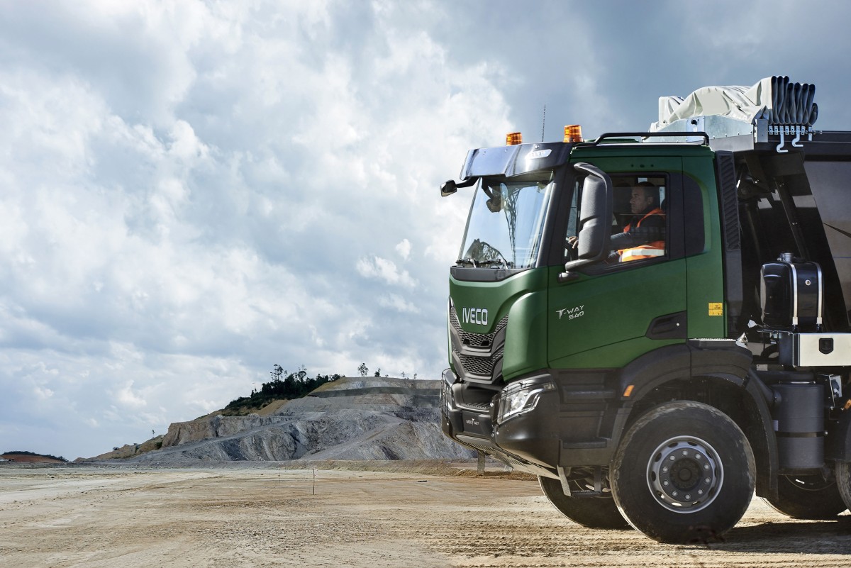 /storage/2023/11/new-iveco-way-range-is-born-and-built-around-you-to-deliver-more-comfort-performance-and-savings_655c8ac99843a.jpg