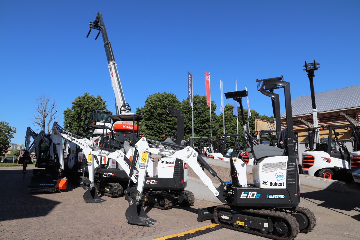 DEVELON e Bobcat in mostra con DMO e Procaccini Group