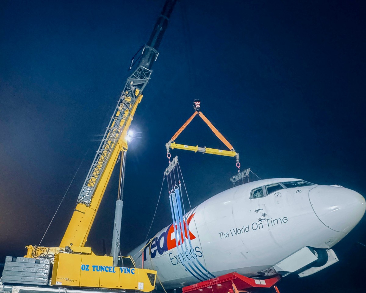 Grove GMK6300L-1 comes to the rescue following incident at Istanbul Airport