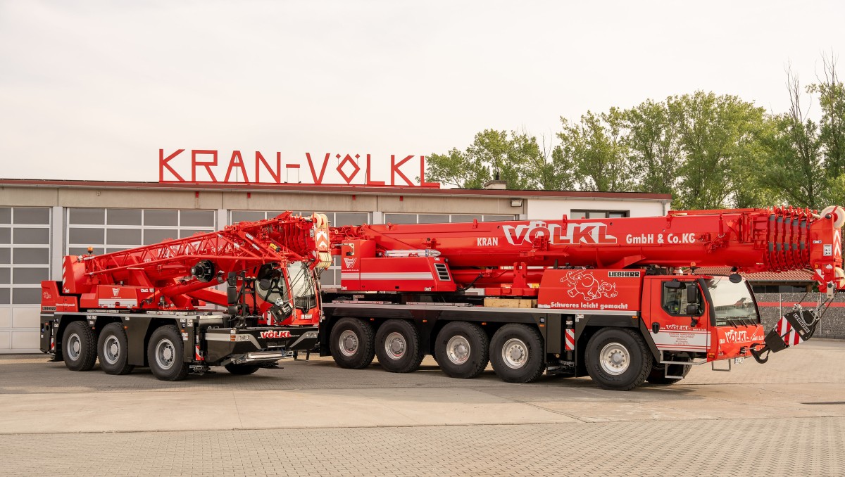 Kran Völkl takes delivery of LTM 1150-5.3 mobile crane and LTC 1050-3.1 compact crane