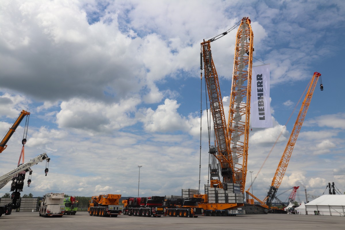 Liebherr festeggia i 75 anni ai "Customer Days 2024"