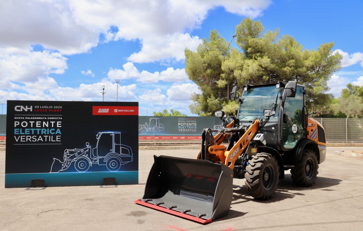 /storage/2024/07/cnh-inaugurates-electric-compact-wheel-loader-production-line-in-lecce_6688157d343fa.jpg