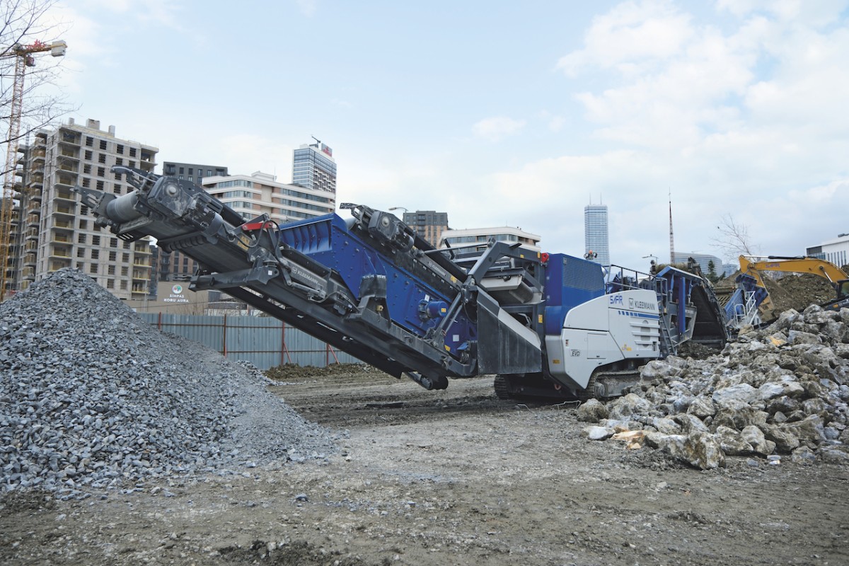 /storage/2024/07/impact-crusher-and-screening-plant-impress-in-the-istanbul-financial-centre-ifc_6688e7a6ec725.jpg