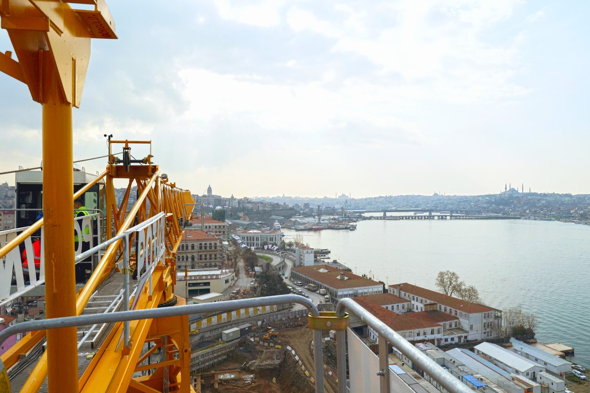/storage/2024/07/potain-mct-185-selected-to-boost-luxury-development-in-istanbul_66a4859503f87.jpg