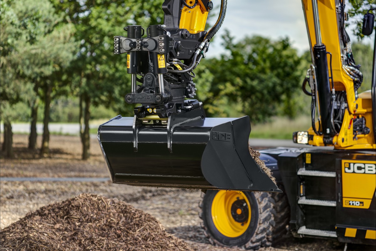 JCB aggiunge il "tilt-rotator" Raptor alle dotazioni dell'Hydradig