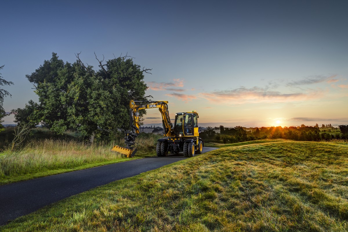 JCB aggiunge il "tilt-rotator" Raptor alle dotazioni dell'Hydradig