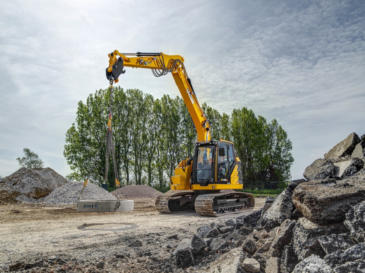 /storage/2024/10/jcb-launches-the-new-145xr-crawler-excavator_6713aa2fce3ba.jpg