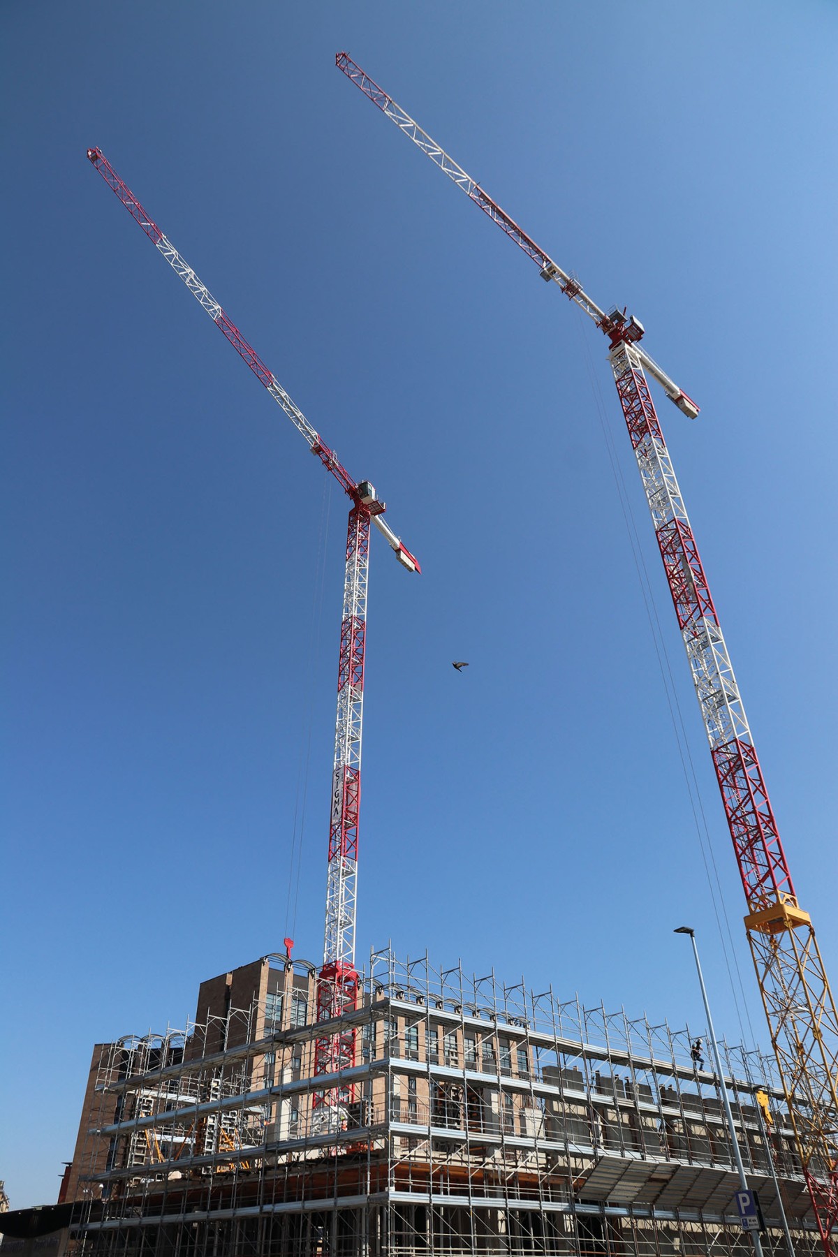 Due gru Potain per il progetto “Torre Parko” di Saronno