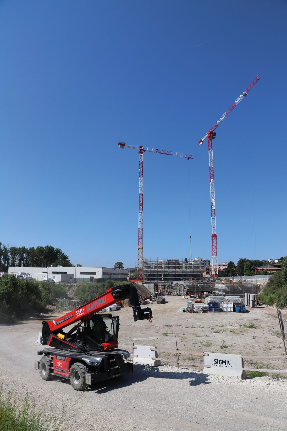 Due gru Potain per il progetto “Torre Parko” di Saronno