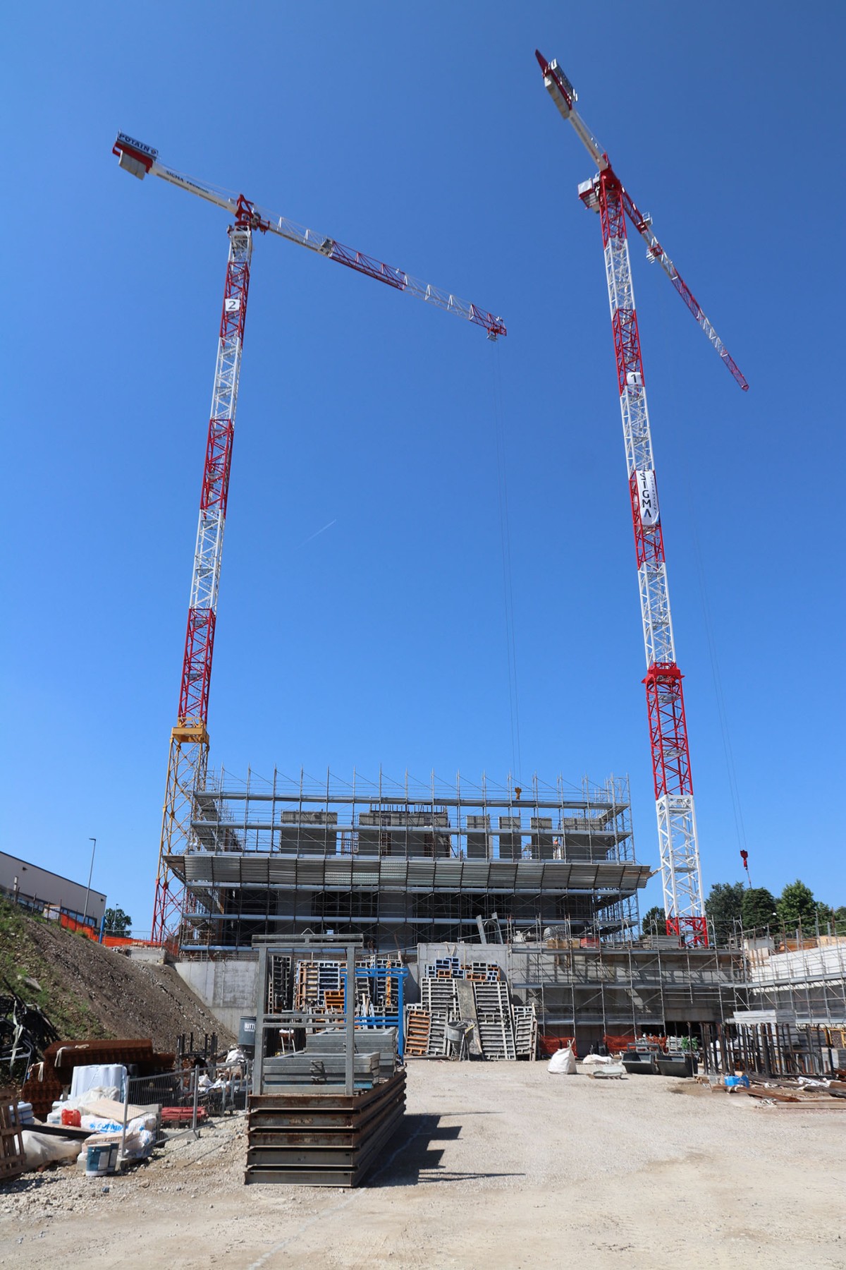 Due gru Potain per il progetto “Torre Parko” di Saronno