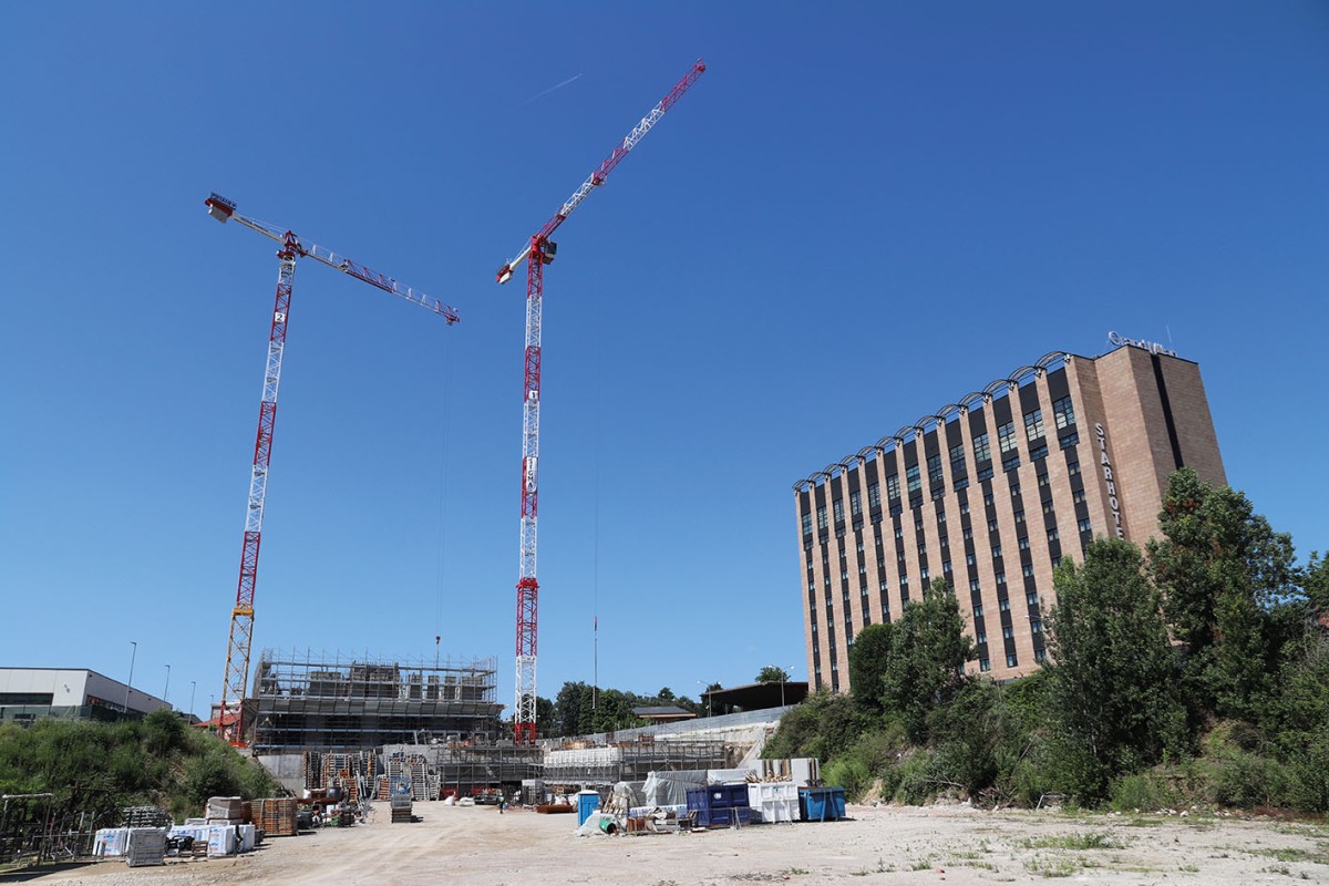 Due gru Potain per il progetto “Torre Parko” di Saronno