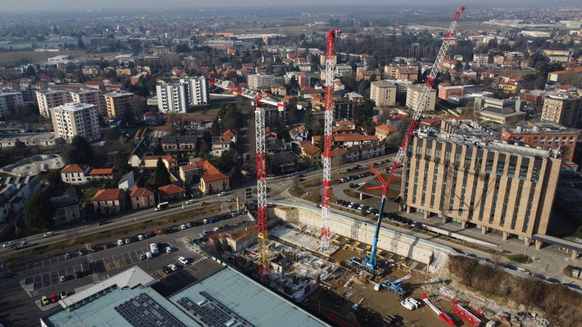 Due gru Potain per il progetto “Torre Parko” di Saronno