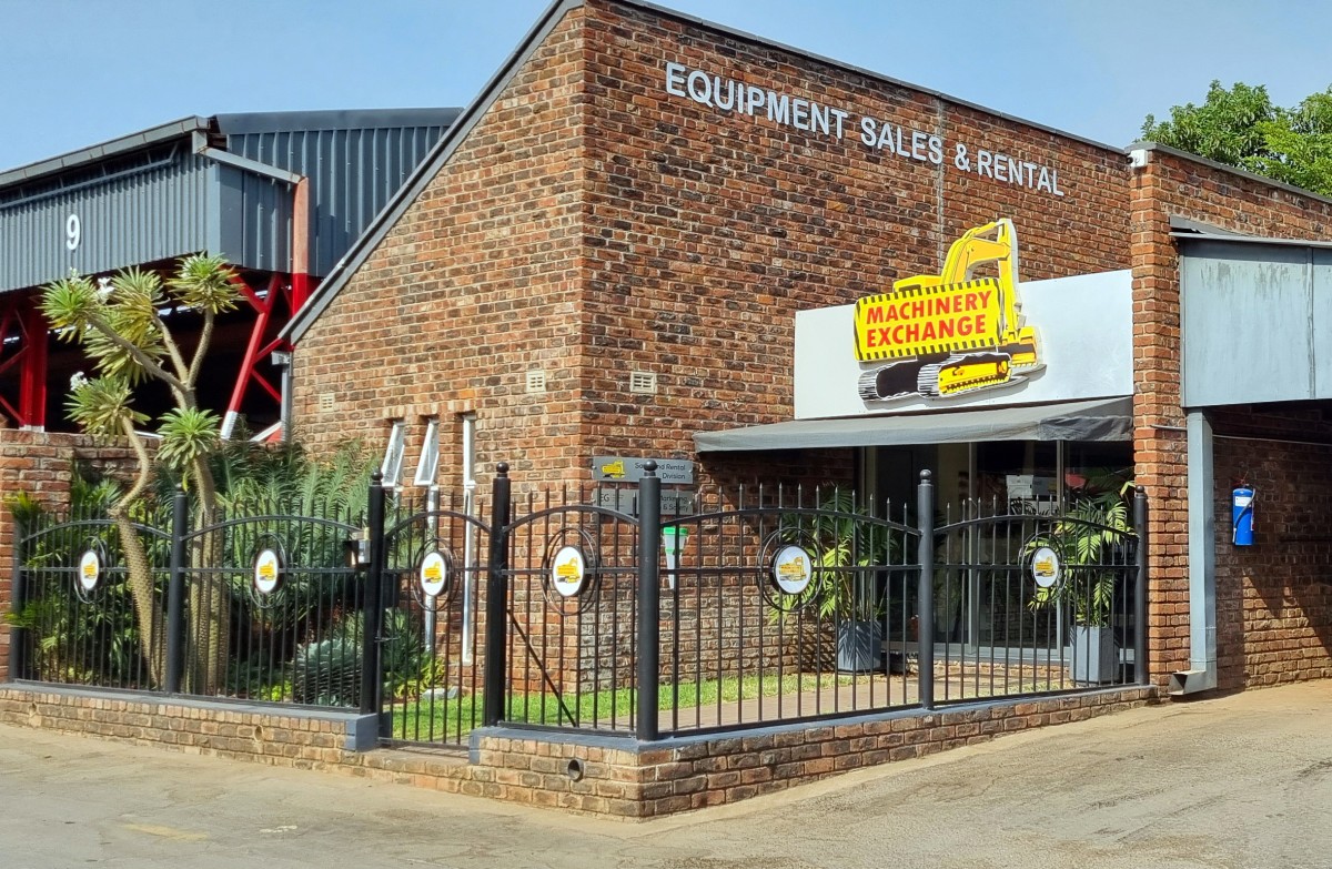 /storage/2024/10/rokbak-appoints-machinery-exchange-as-dealer-for-zimbabwe_66fea2f2576fb.jpg