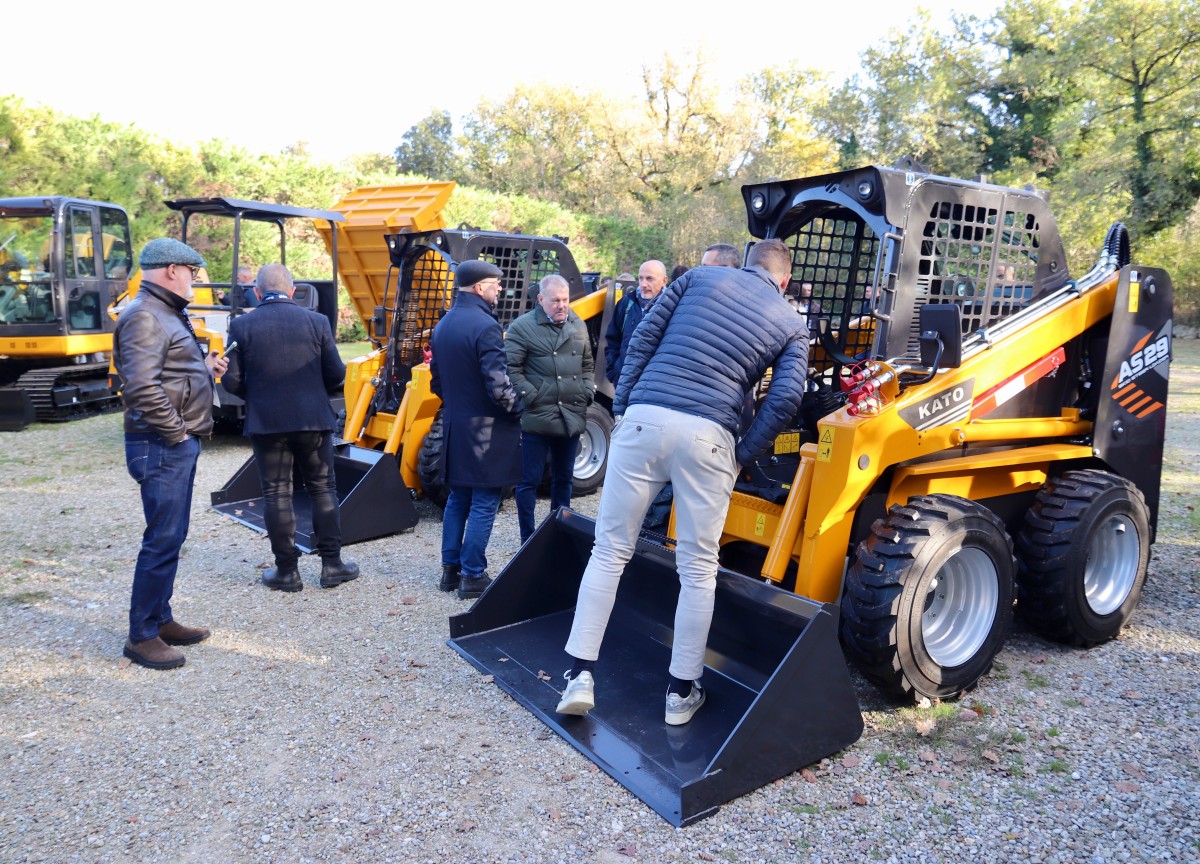 Kato Imer lancia la nuova gamma di skid loader