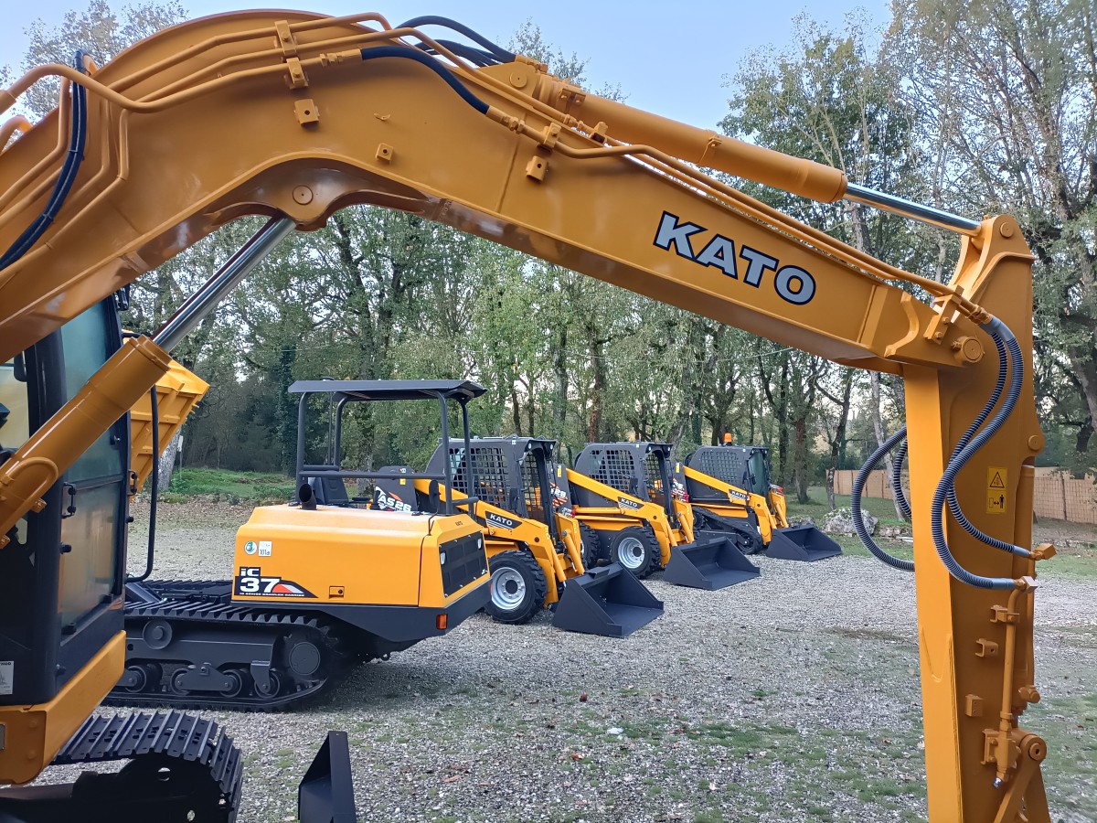 Kato Imer lancia la nuova gamma di skid loader