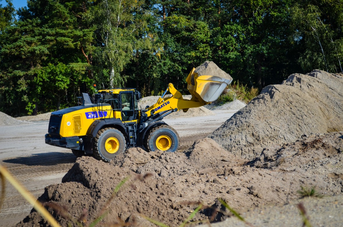 Komatsu Europe lancia le pale gommate WA475-11 e WA485-11