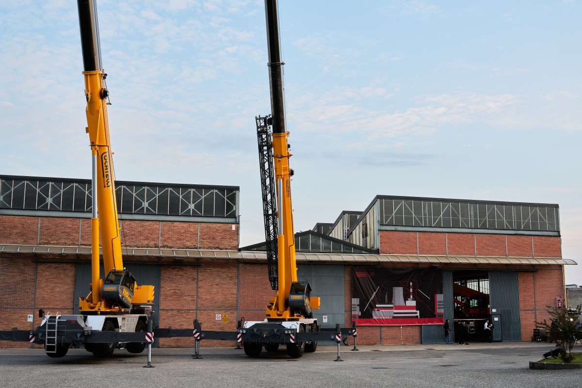 Locatelli Crane festeggia i 70 anni di attivtà