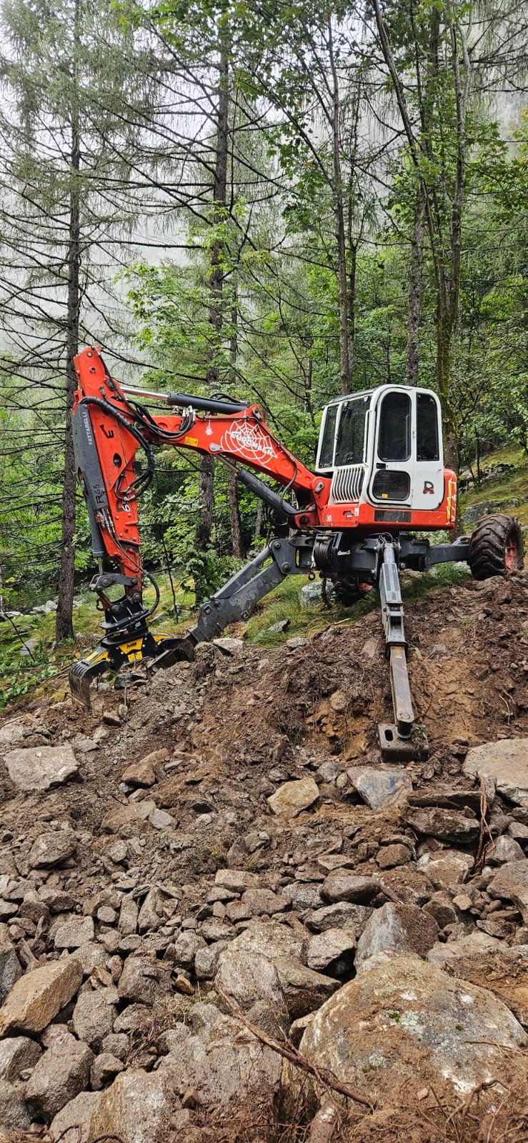 MB Crusher conquista le vette... in elicottero!