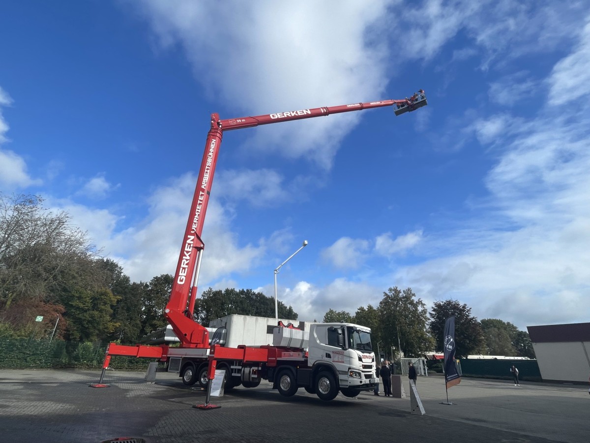 Ruthmann presenta la piattaforma autocarrata T 1000 HF