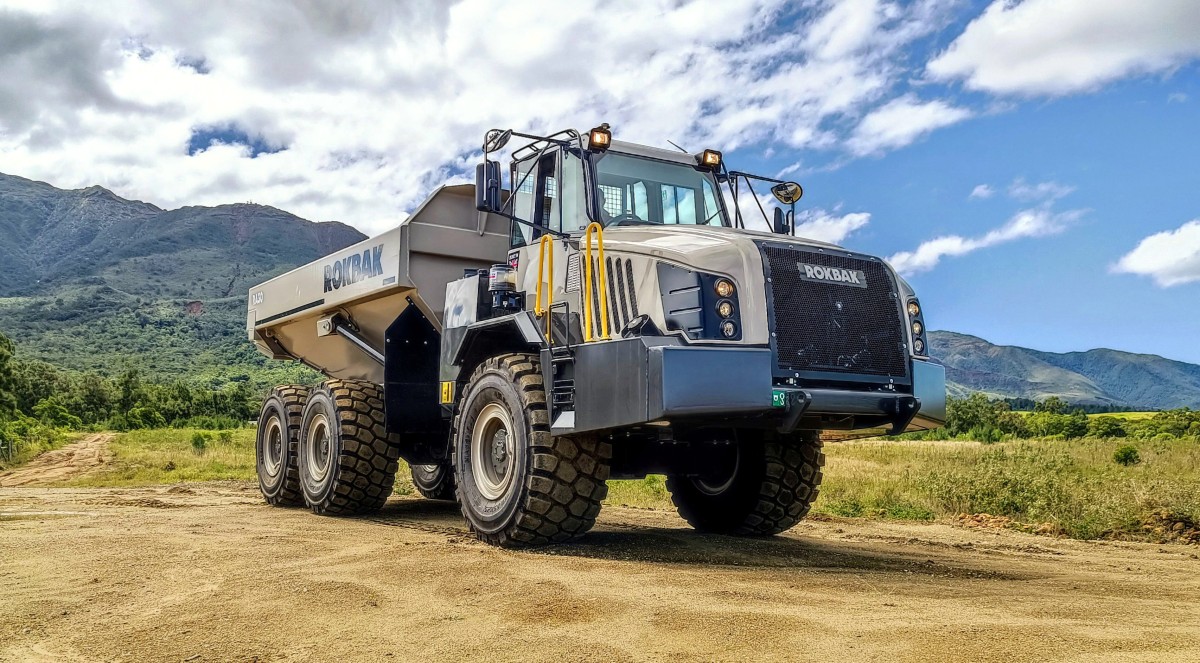 /storage/2024/11/strong-and-stable-ra30-trucks-carry-the-weight-at-new-caledonian-mine_673afa148d8fa.jpg