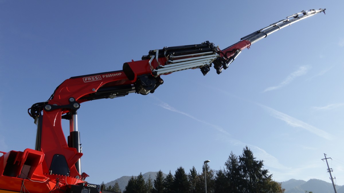 Fassi Gru presenta la gru F2350RL-HXP TECHNO