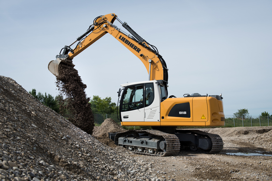 Escavatore cingolato Liebherr R 918: ideale per trincee e posa di tubi
