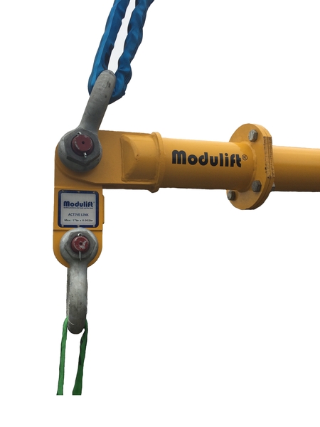 New active link spreader beam by Modulift
