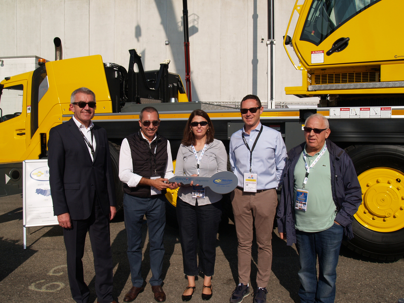 Baldini Group celebrates purchase of Grove GMK4100L-1 crane