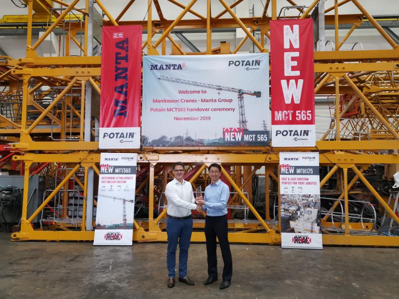Manta enjoys success with two Potain MCT 565 topless cranes in Singapore