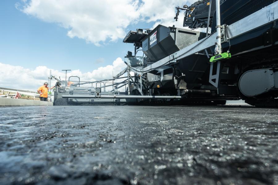 Paving without joints, convincing technology