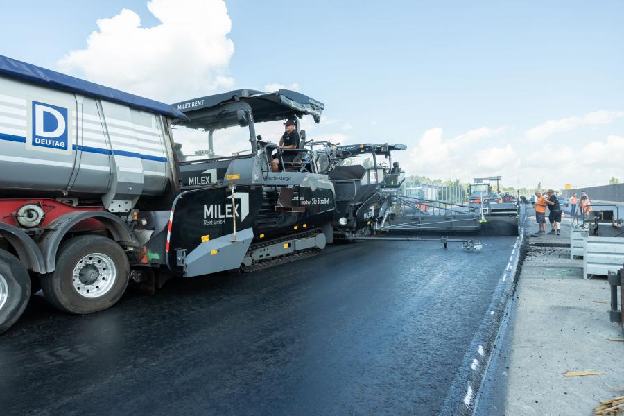 Paving widths of 12 m with the new Vögele SB 300 Fixed-Width Screed