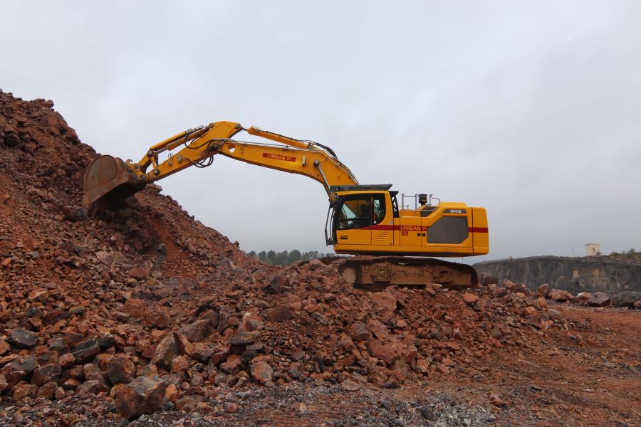 Lorban TP opts for performance, flexibility and comfort: Liebherr R 945